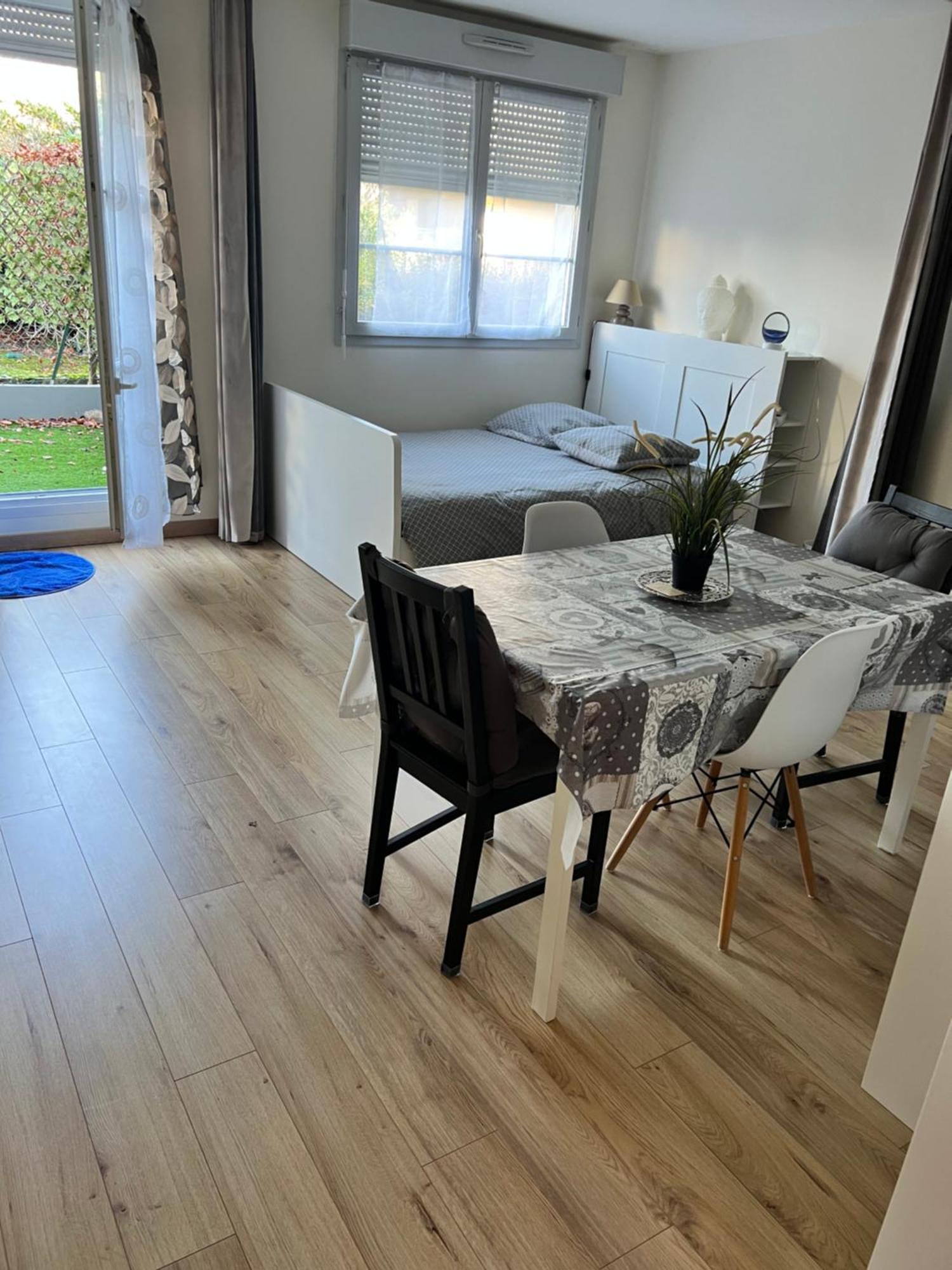 Appartement Disneyland Paris Val D'Europe La Vallee Village Parking 500M Gare Val D'Europe Montévrain Exterior foto